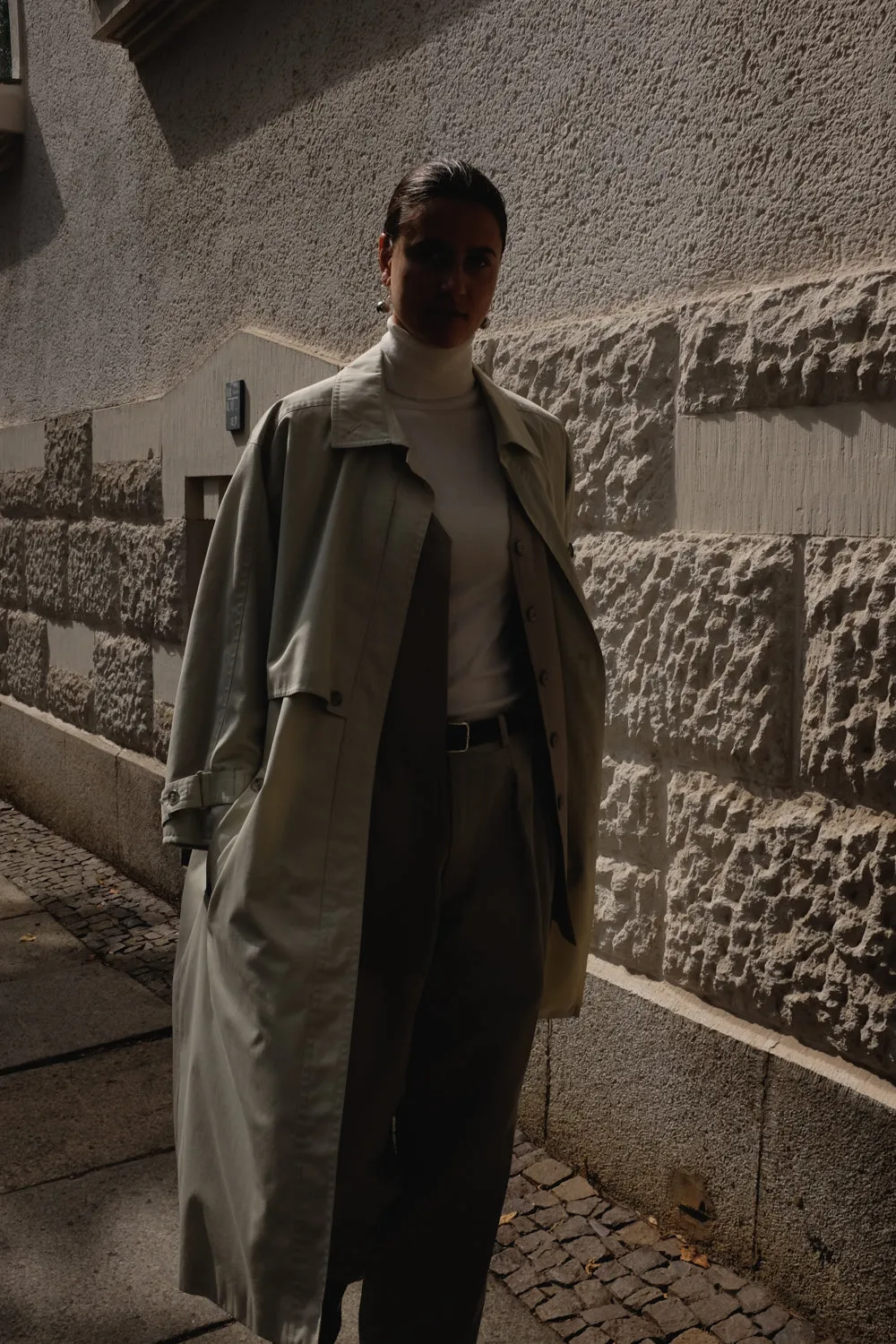 BEIGE VINTAGE BELTED TRENCH COAT