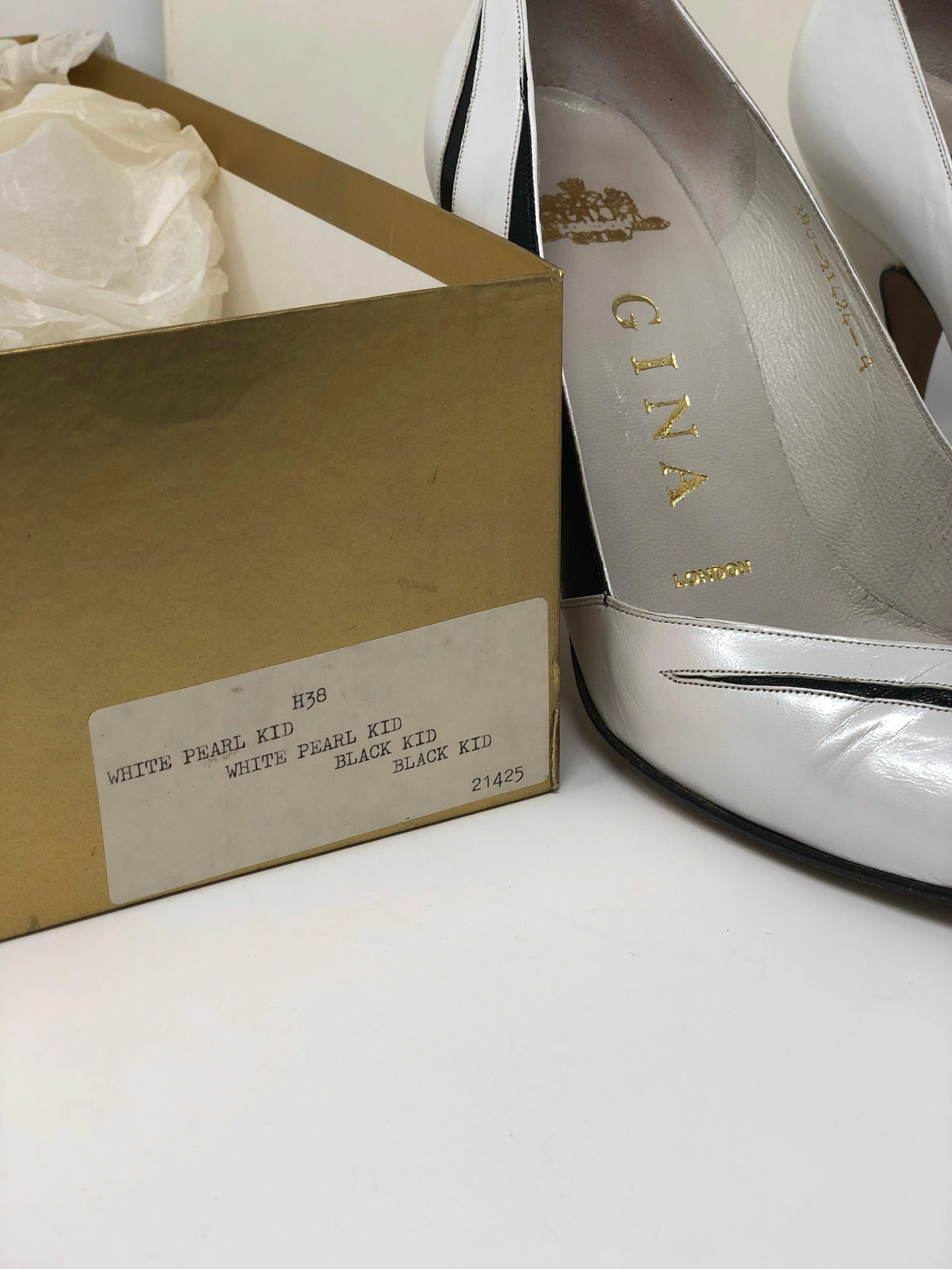 Gina Vintage Shoes White Pearl and Black Leather Heels UK4