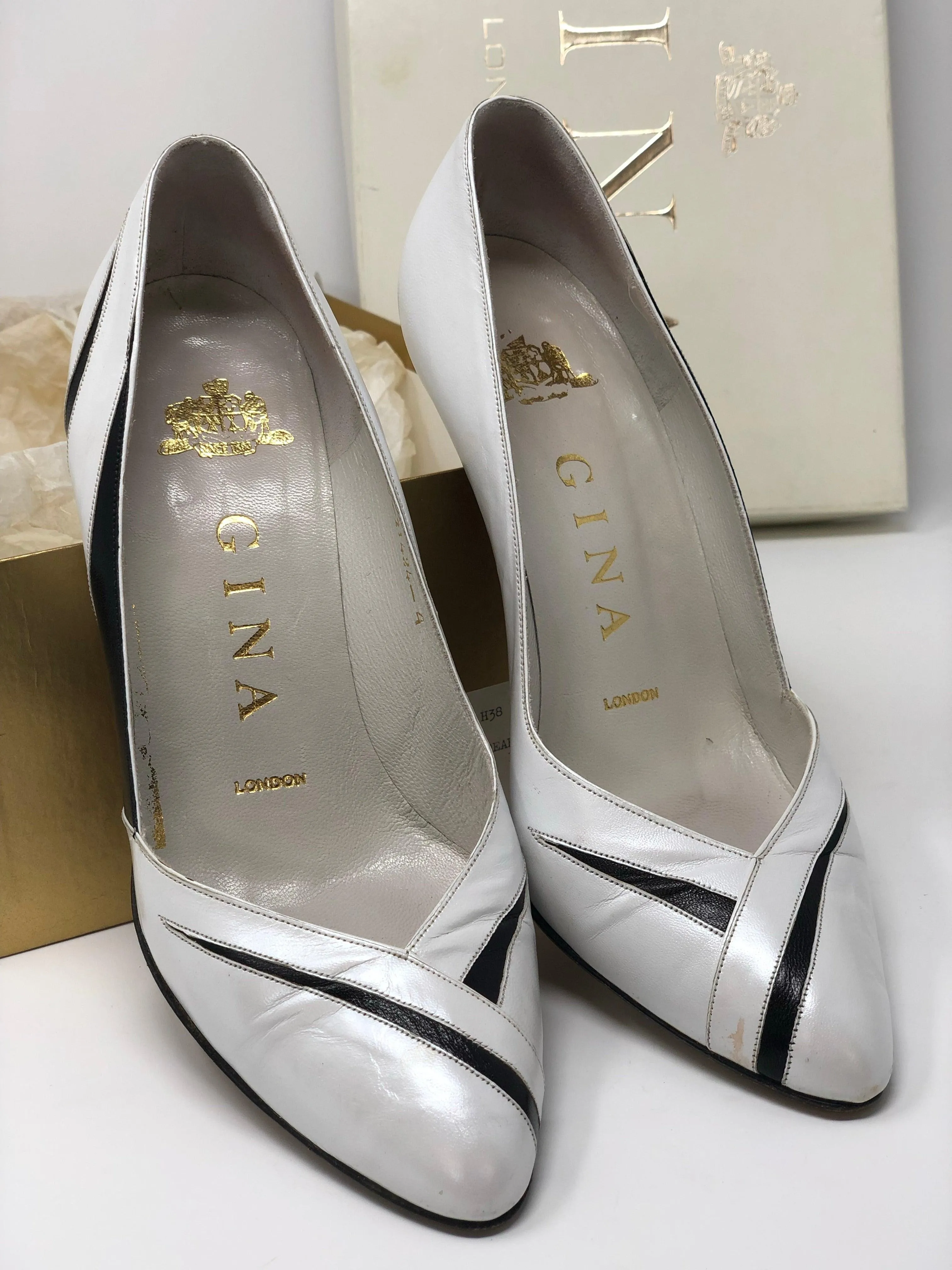 Gina Vintage Shoes White Pearl and Black Leather Heels UK4