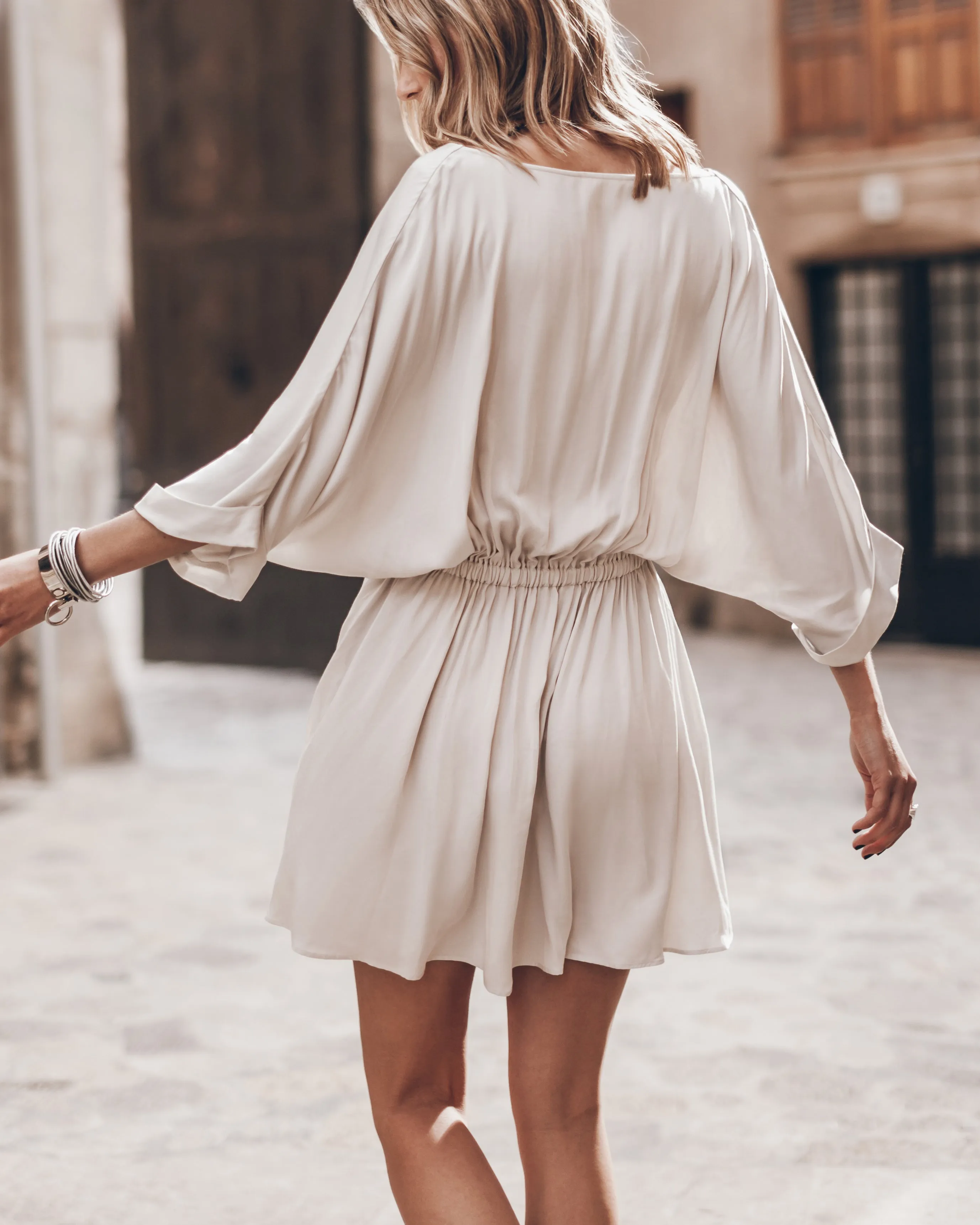 The Light Short Chill Dress